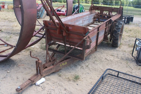 New Idea Manuer Spreader