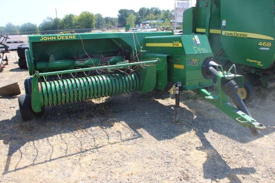 JOHN DEERE 348 SQUARE BALER