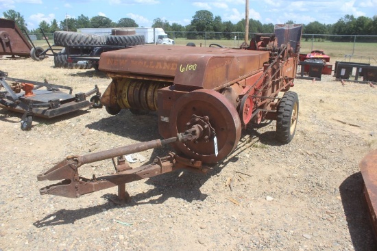 NEW HOLLAND SQUARE BALER