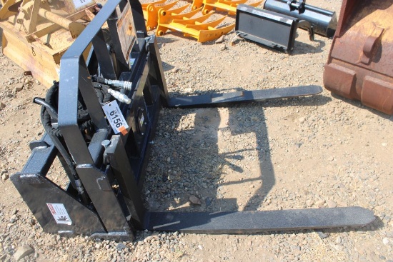 HYDRAULIC ROTATING SKID STEER PALLET FORKS