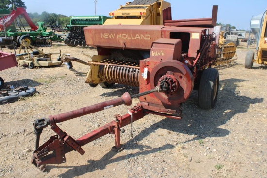 NEW HOLLAND 276 SQUARE BALER