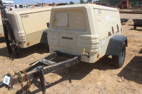 INGERSOLL RAND BUMPER PULL GENERATOR