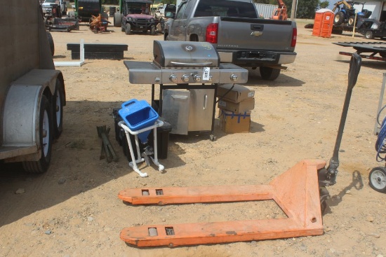Propane Grill Tote W/Misc Tools And Floor Tile, W/Floor Jack