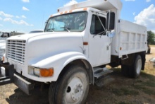 INTERNATIONAL DUMP TRUCK W/TITLE