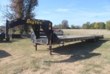 SALVAGE BIG TEX 40' GOOSE NECK TRAILER W/ 2FRONT 12K AXLES, MISSING DUALS W/BENT AXLES