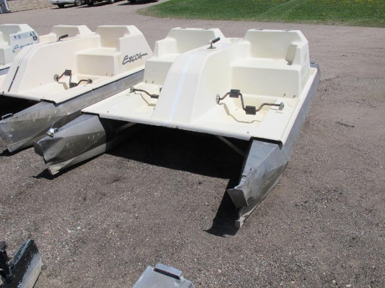 Ercoa 11 1/2' paddle boat - No Registration, tag#7448