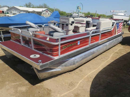 1990 Madsen Freedom 20' pontoon with bimini top & Mercury 80hp outboard (ru