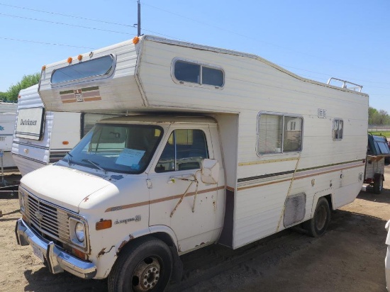 1976 Chev Motorhome, everything works, full tank of propane, roof replaced