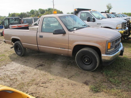 1997 Chevrolet 1500 PU 1/2T 2wd Std Cab 5.0 V8, 4x2, Prior Salvage Title (T