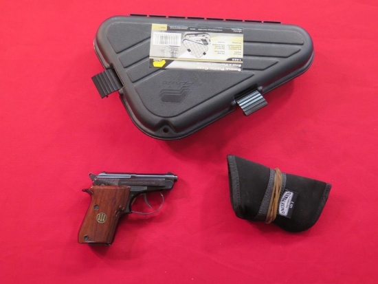 Beretta mod 21A .22LR semi auto pistol w/2 magazines, Uncle Mike holster, a