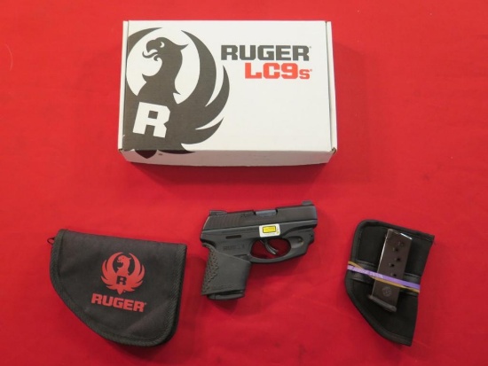 Ruger LC9s 9mm semi auto pistol, 2 magazines, Uncle Mikes holster, soft cas