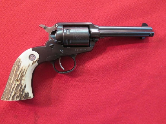 Ruger New Model Bearcat .22 revolver w/stage grips and original rosewood gr