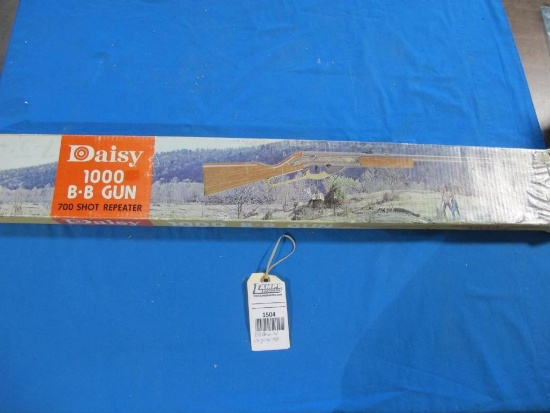 Daisy 1000 Reg BB gun with original box, tag#1504