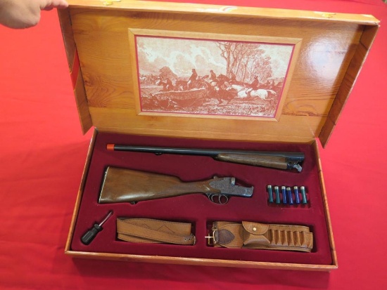Edison Giocattoli double barrel cap gun (toy) in original box, tag#3758