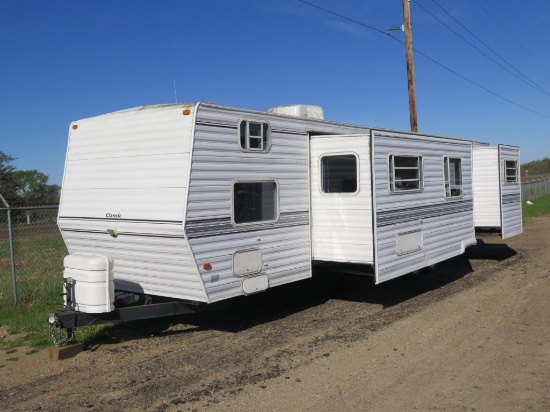 1998 Dutchman 39' Classic, bunkhouse, 2 slide outs, sleeps 9, everything wo