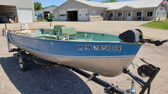 1977 Lund 16' with Evinrude 20hp (needs tune-up) on 1977 Spartan trailer ,