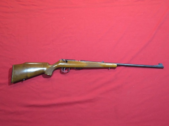 Anschutz Savage 164 .22LR bolt, like new , tag#6029