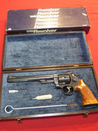 Smith & Wesson 29-3 .44mag revolver, 8", original box, wood presentation ca