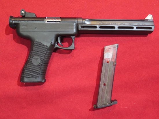 Magnum Research MT Eagle .22LR semi auto pistol, extra clip, soft case , ta