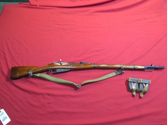 Mosin Nagant M91/30 7.62x54cal bolt, stamped #318, cleaning kit, bayonet, (