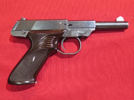 Hi-Standard Dura-Matic Model M-101 .22LR semi auto pistol, 4.5" barrel, cas