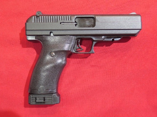Hi Point JCP .40s&w semi auto pistol, extra mag, original box , tag#6192