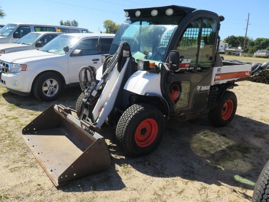 2007 Bobcat Turbo 5600 Diesel Toolcat, 5' bucket, hyraulic dump, heat, radi