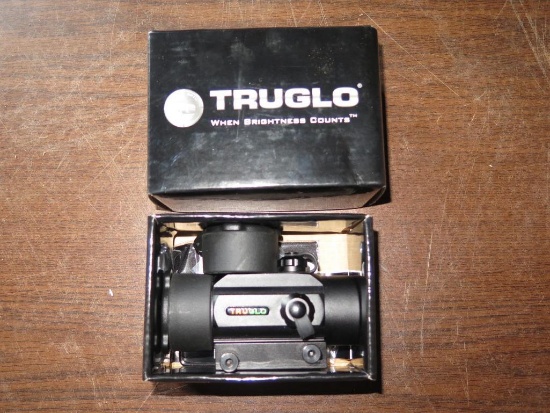 TruGlo tactical red dot scope, like new in box, tag#7682