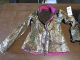 Girls camo jacket, cushion, gun case~3249