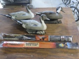 Duck decoys & flags~3250