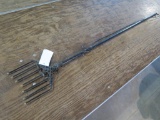7 tine spear~3278