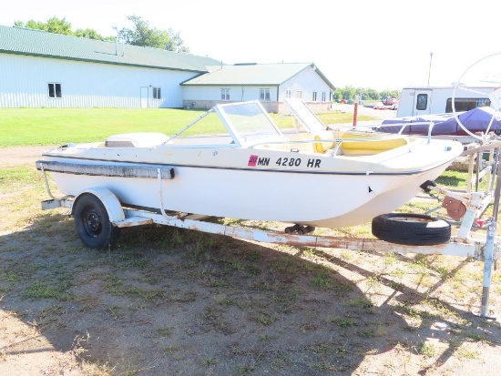 1973 Fiberform fiberglass 16' boat with '73 bunk trailer (Transfer & Licens