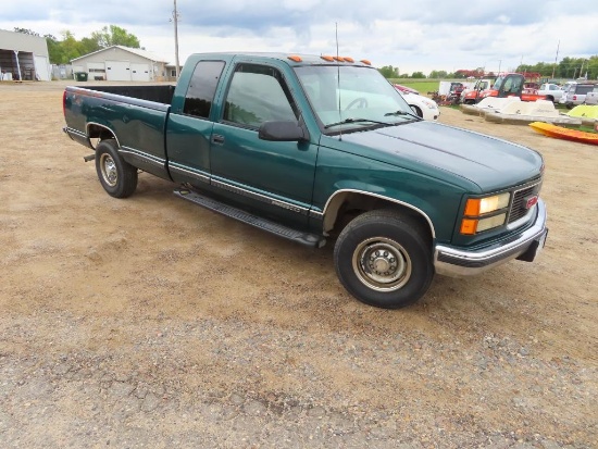 1998 GMC Sierra 2500 2WD 350Chev, new tires, new inner/outer tie rods, runs