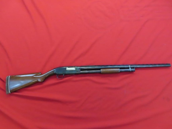 Winchester model 12 12ga pump, 28" barrel with poly choke vented rib, full
