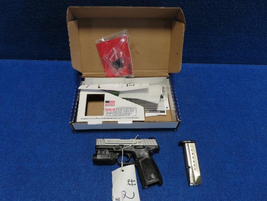 Smith & Wesson SD9VE 9mm semi auto pistol,2 mags, CT Rail Kit, new in box~3