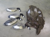 24 - Sillosocks Canadian goose decoys w/ bag~4119