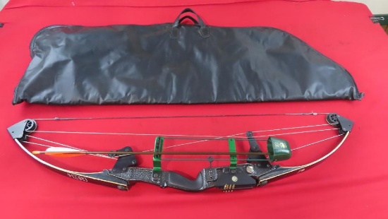 Bear Polar LTD compond bow; Like new, 40 to 65 adj drew pressure. Pin sites