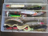 9 musky baits in clear plastic fishing box~6974