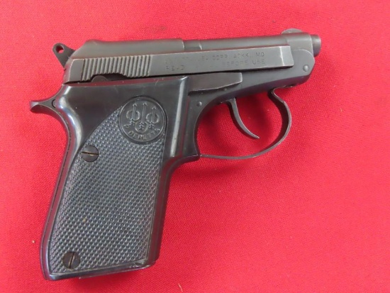 Beretta 21A .22LR semi auto pistol, soft case ~5986