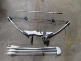 Compound bow with arrows and quiver, fishing arrow and reel, tag#1414