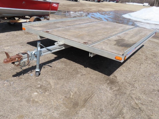 2000 Floe two place snowmobile trailer with tilt bed (Transfer & Lic fees w