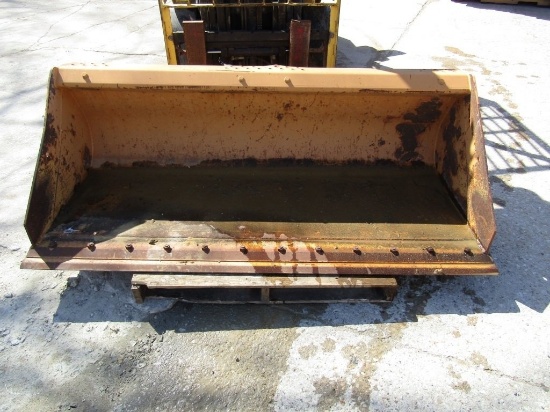 72" Skid Loader Bucket / With Bolt On Edge