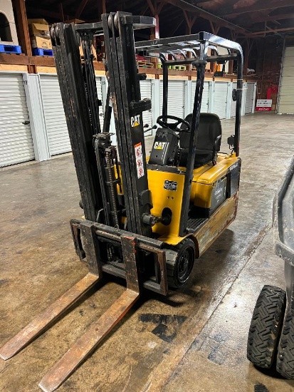 Caterpillar EP16KT Three Wheel Electric Forklift, Hours 3940.7, Serial #ETB4B01714. Located in Mt.