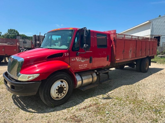 2007 International 4300 SBA 4x2 truck crew cab, automatic transmission, miles: 290k, VIN: