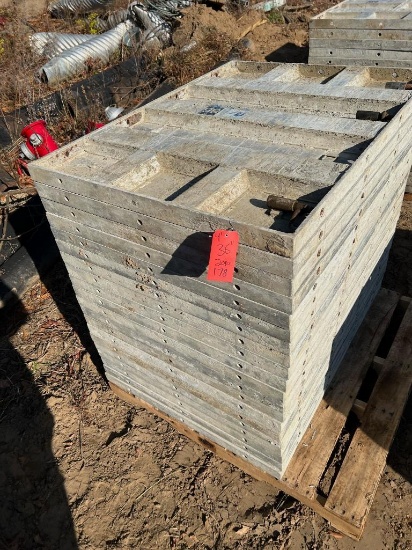 (20) 36" x 4' Western Aluminum Concrete Forms, Smooth, 6-12 Hole Pattern, with attached hardware,