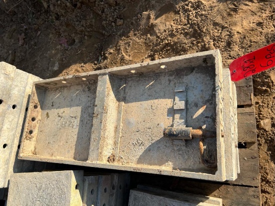 (6) 28" x 1' Western Aluminum Concrete Forms, Smooth, 6-12 Hole Pattern, with attached hardware,