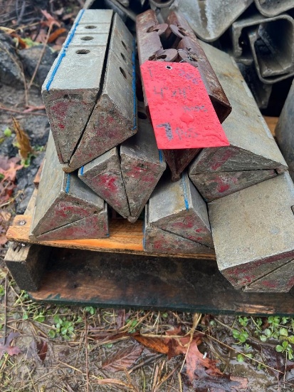 (7) 1' Hinge, Western Aluminum Concrete Forms, Smooth, 6-12 Hole Pattern, Located in Latham, NY.