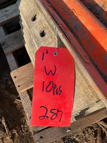 (11) 1' Ws, Western Aluminum Concrete Forms, Smooth, 6-12 Hole Pattern, Located in Latham, NY.