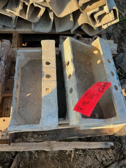 (4) 6" x 4" x 1' Western Aluminum Concrete Forms, Smooth, 6-12 Hole Pattern, Located in Latham, NY.
