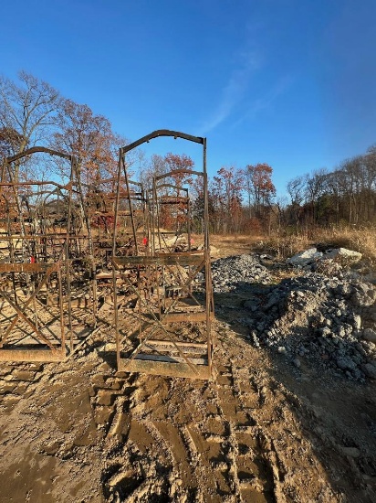8' Basket, Located in Latham, NY.